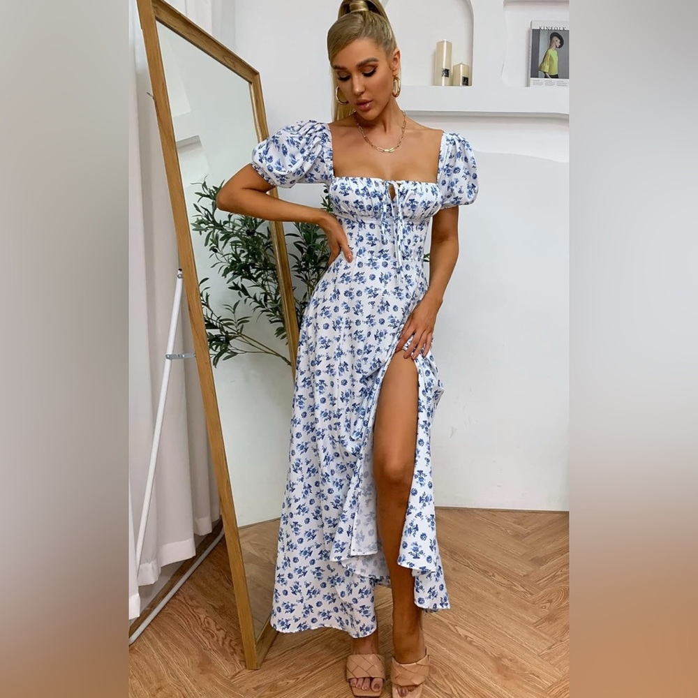 Chic Blue Floral Maxi Dress